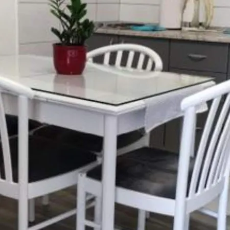Mira Roso - One Bedroom 3 Apartment
